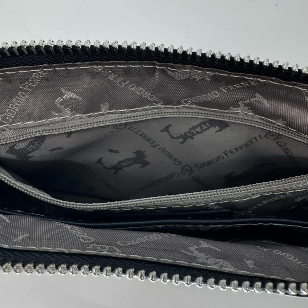 Giorgio Ferretti Black Leather Crossbody Bag Silver Chain Strap Pebbled Finish
